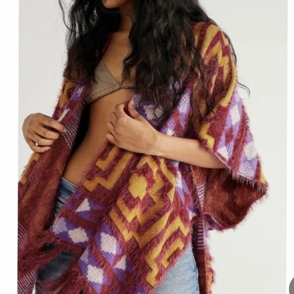 New Free People Diamondback Sweater Soft Knit
Kimono Fringed one size - Picture 2 of 6